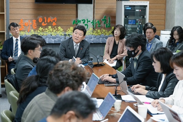  김광수 제주도교육감이 10월 31일 내년 예산안 편성에 따른 언론 차담회를 개최했다.