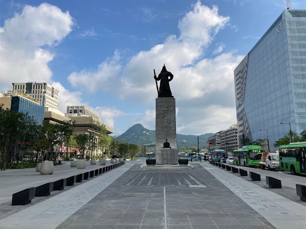  이순신장군 동상