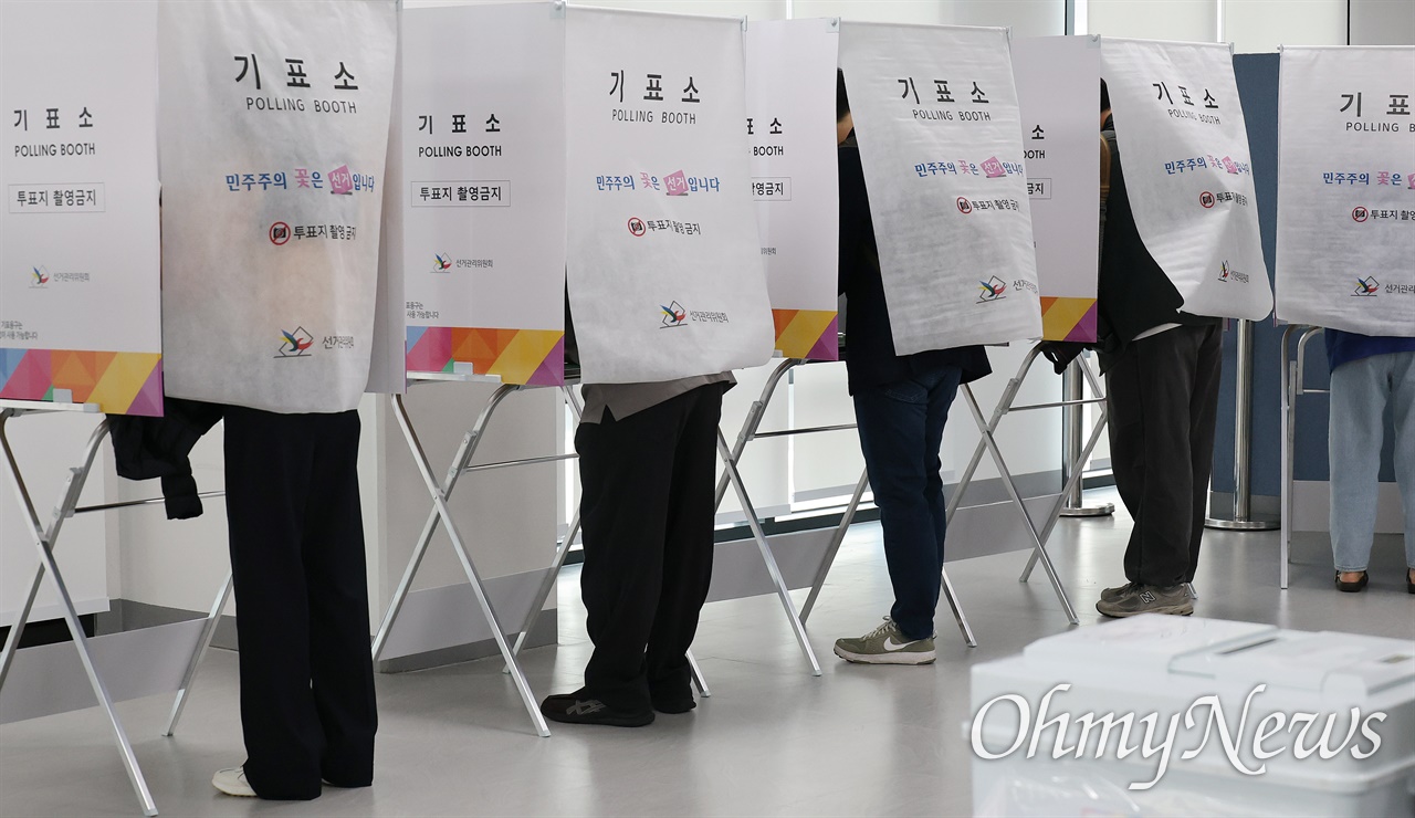 [이충재의 인사이트] 60대를 주목하라