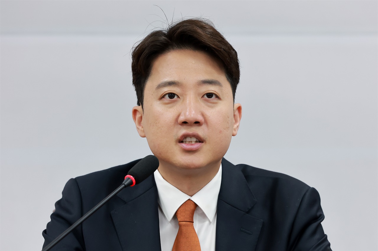 '올공 집회' 비판하며 전장연 언급한 이준석, 왜 문제냐면