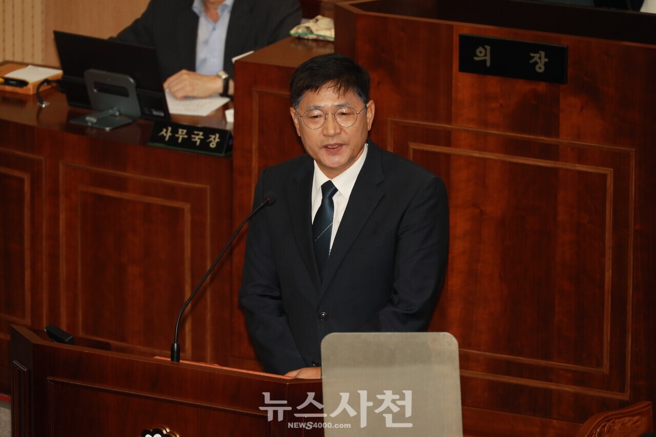 최용석, 10대 사천시의회 전반기 의장 당선... 후폭풍 예상