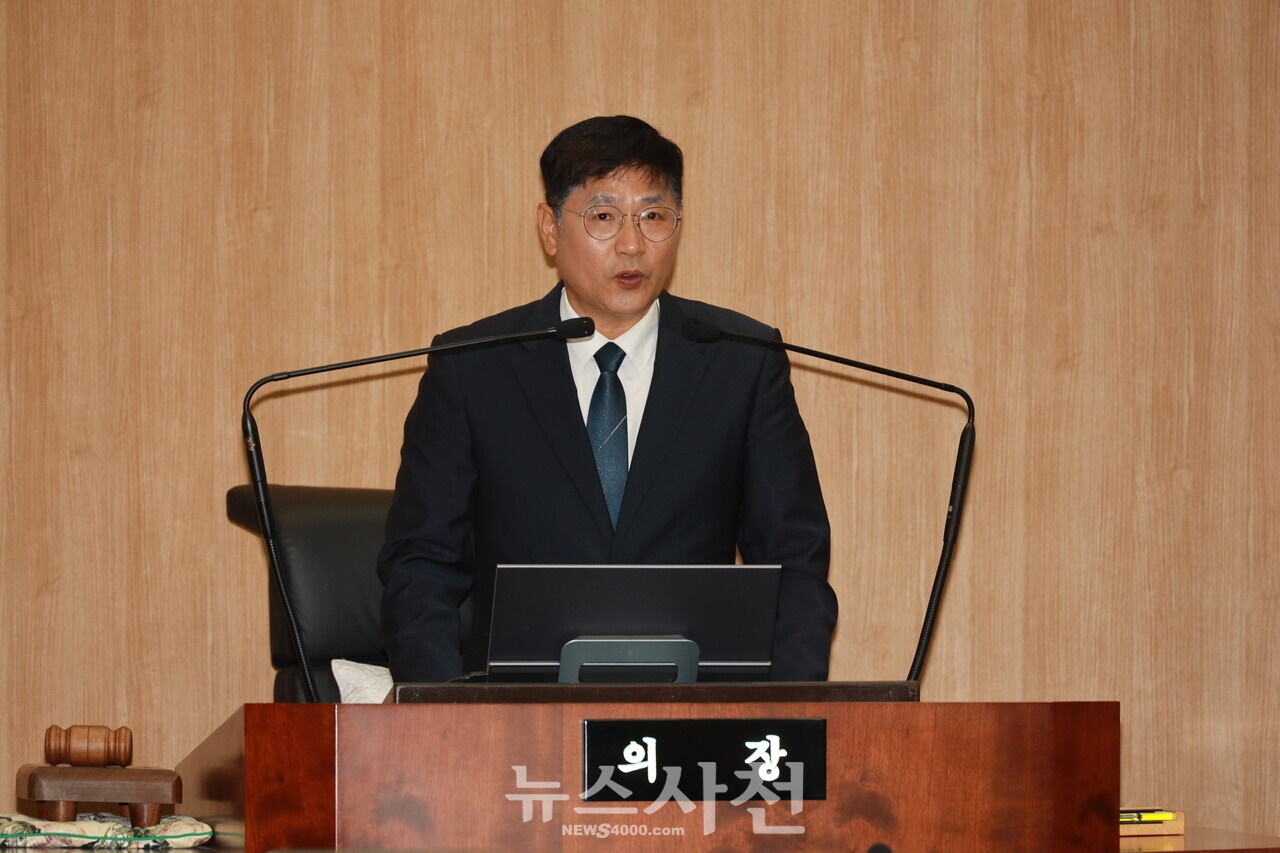 "당선증 잉크도 안 말랐는데···" 최용석 의장 파문 확산