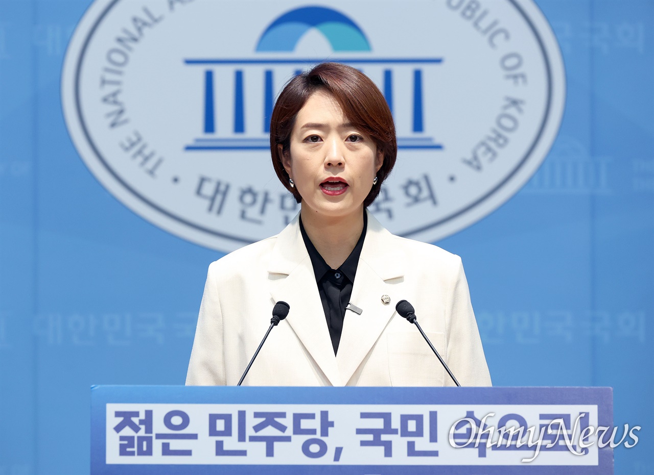 '유일한 40대·여성' 고민정 "가시밭길, 그럼에도 당대표 출마한 이유는"