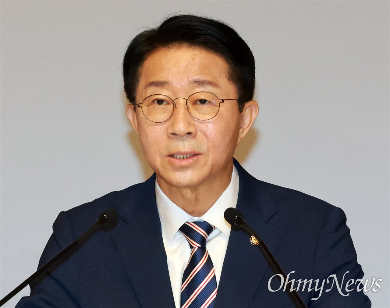 "대통령 연임, 국민 선택 문제" 국회의장 발언 후폭풍... "원론적 얘기" 진화
