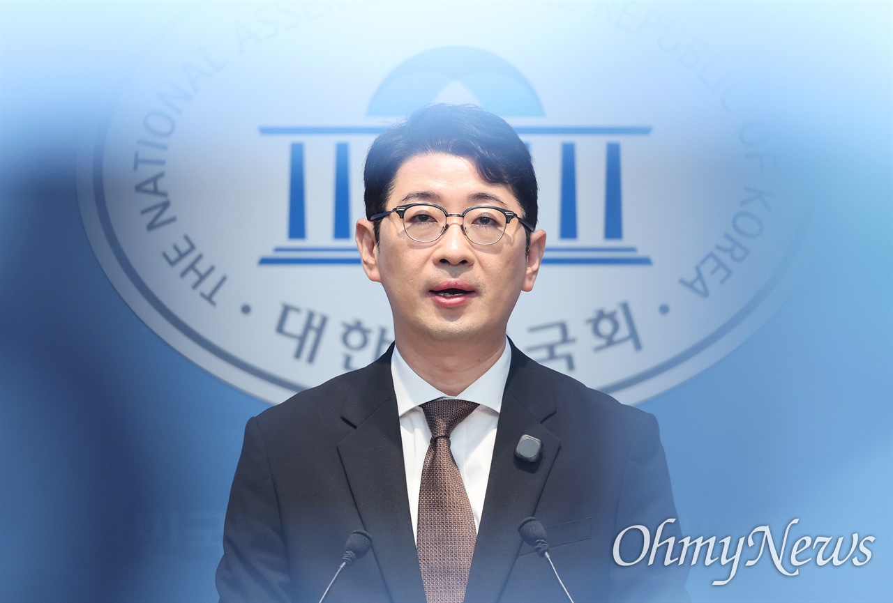 주진우 이번엔 '김혜경 여사 황제 골프' 주장... 여당 "사이버레커냐"