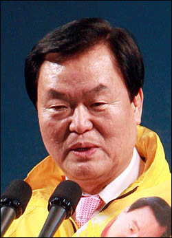 김경재 민주당 선대위원장(자료사진).
