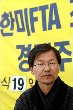 2007년 4월 한미FTA반대 단식중인 민생정치모임의 천정배 의원.